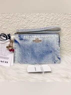 Coach CEF82 Corner Zip Wristlet Loved Denim With Charms Gold/Light Indigo NWT